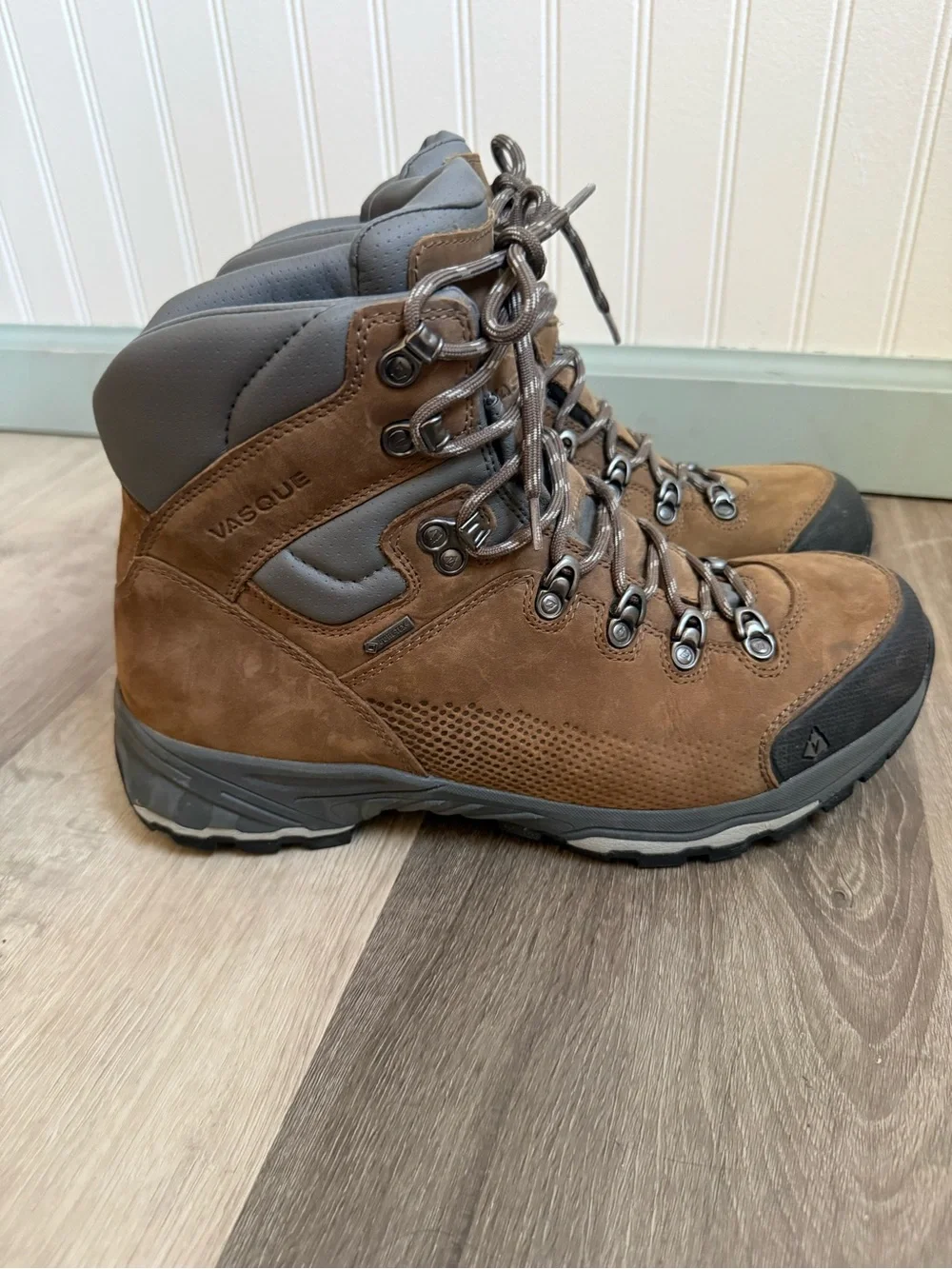 Vasque St. Elias Goretex Hiking Boot Men's 11